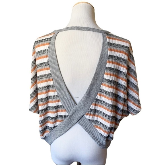 SALE! HUMMINGBIRD Open Back Dolman Short Sleeve Sweater Size Large - Picture 2 of 5